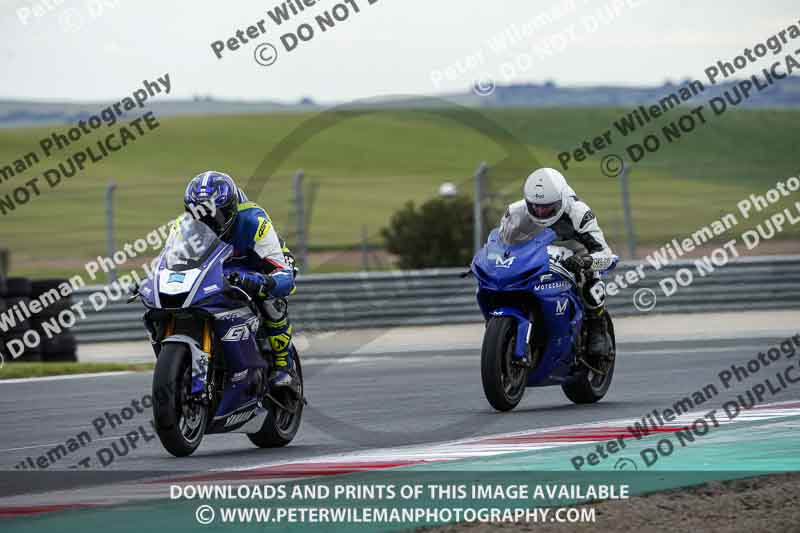 cadwell no limits trackday;cadwell park;cadwell park photographs;cadwell trackday photographs;enduro digital images;event digital images;eventdigitalimages;navarra;no limits trackdays;peter wileman photography;racing digital images;trackday digital images;trackday photos